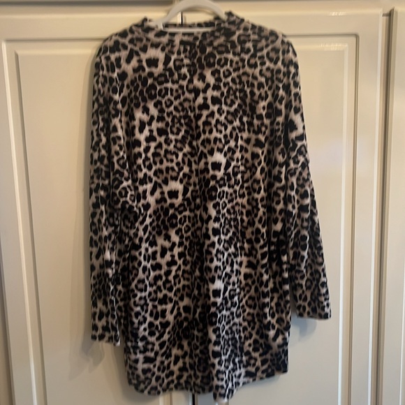 Leopard sweater by white birch - Picture 5 of 5